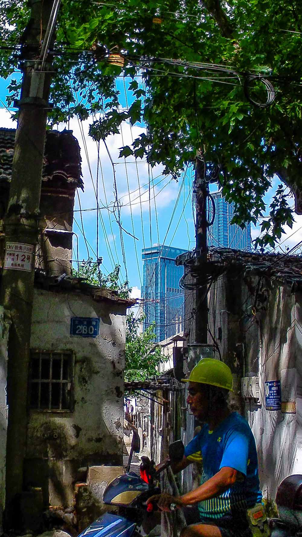 新与旧的街头